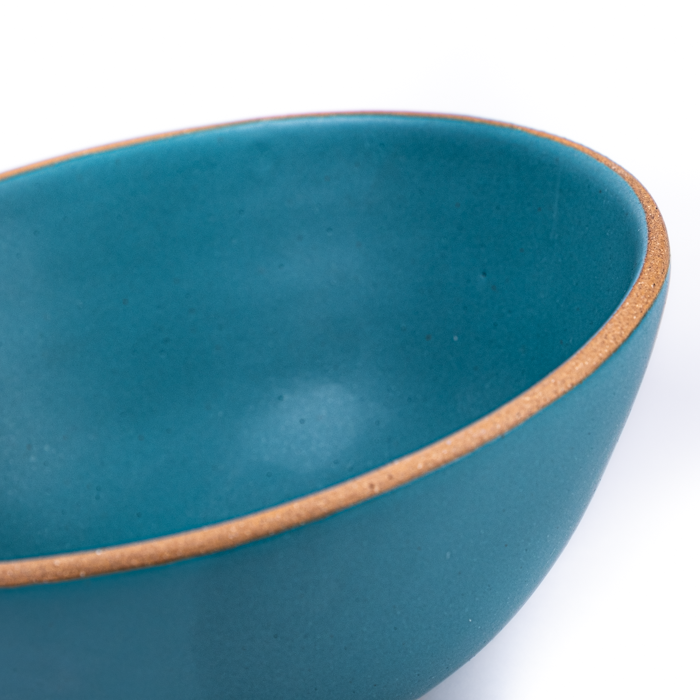 Small Bowl | Green Matte
Handcrafted small stoneware bowl ideal for serving dips, sauces, or individual soups