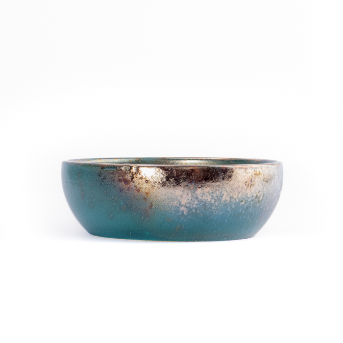 Salad Bowl | Green Fusion
Handcrafted stoneware salad bowl with textured surface and artisanal design