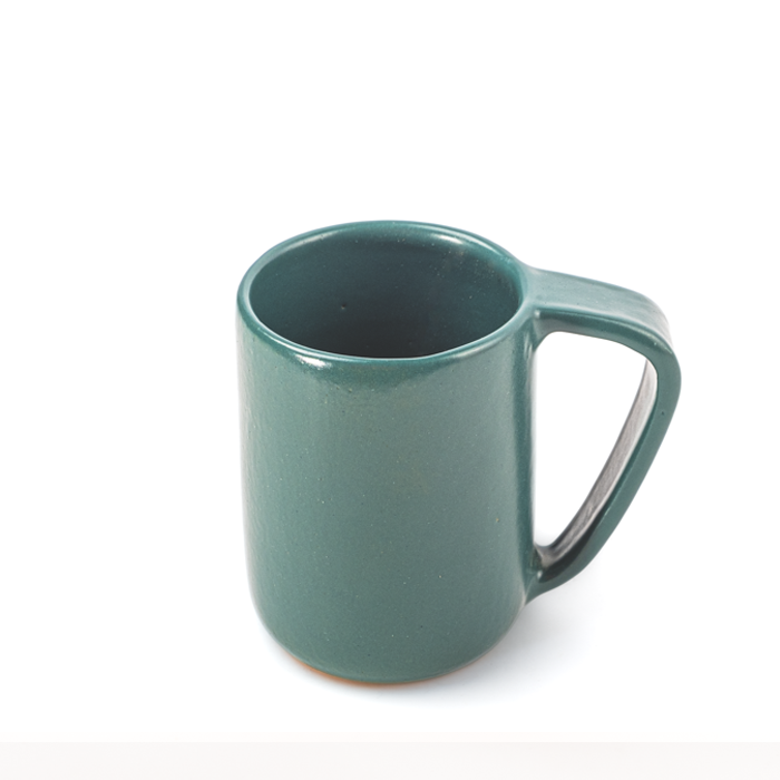 The Chic Mug | Green Matte
Colorful ceramic Chic Mug designed for stylish sipping and mix-and-match table settings