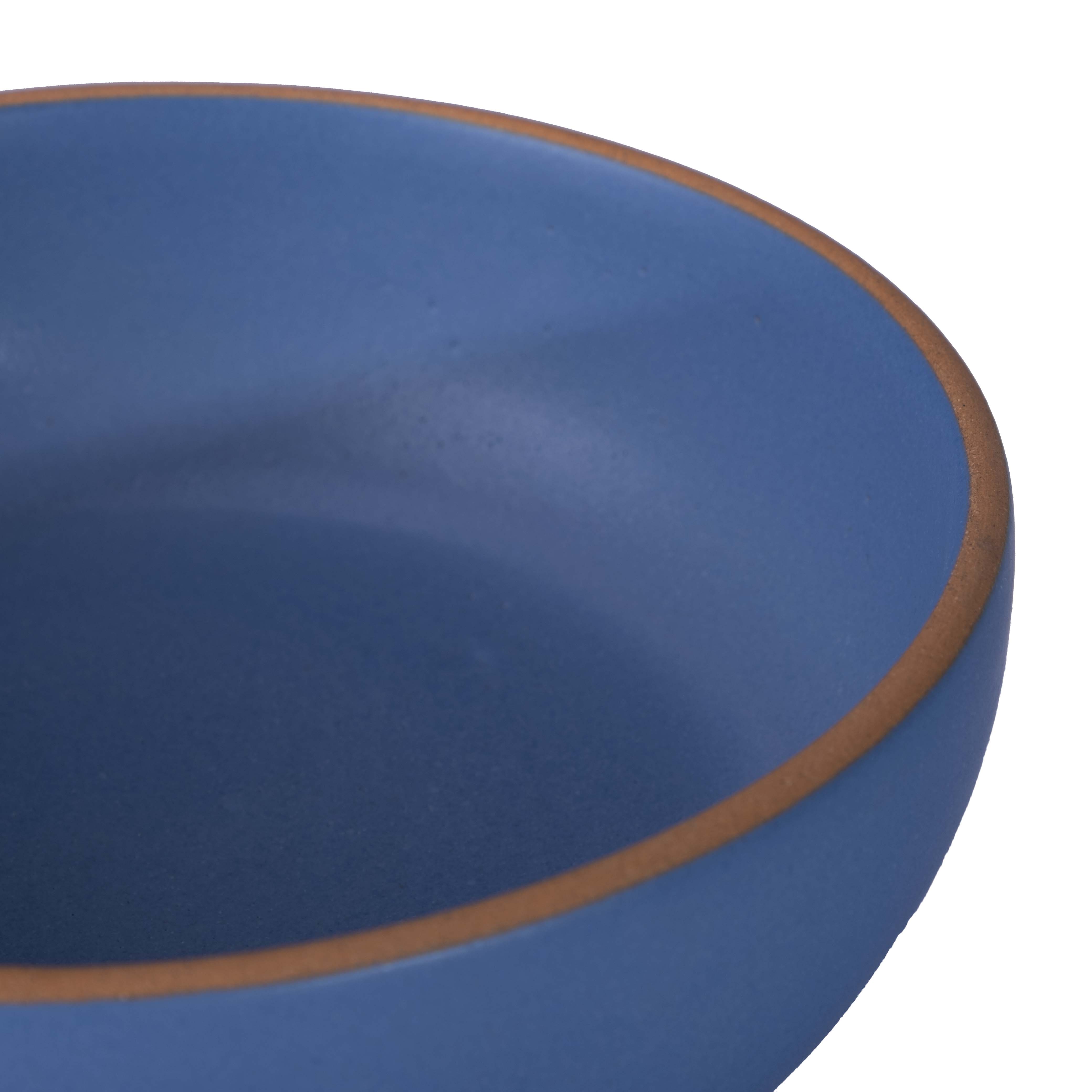 Salad Bowl | Blue Matte
Handcrafted stoneware salad bowl with textured surface and artisanal design