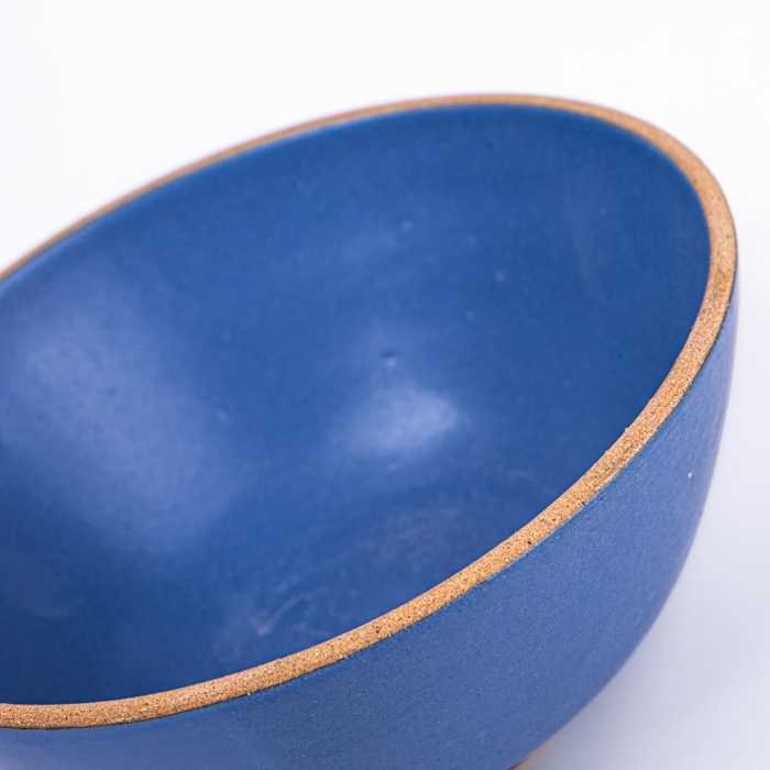 Small Bowl | Blue Matte
Handcrafted small stoneware bowl ideal for serving dips, sauces, or individual soups