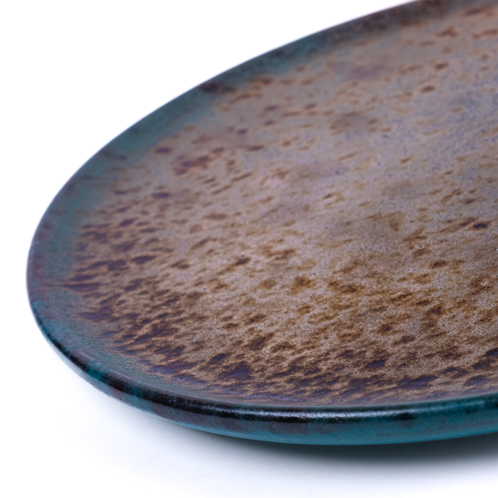 Medium Plate | Green Fusion
Medium handcrafted stoneware plate with textured surface and artisanal design