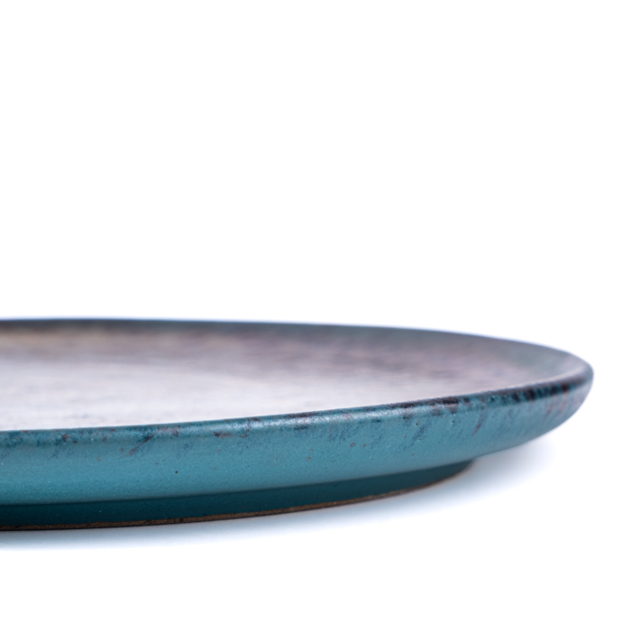 Small Plate | Green Fusion
Handcrafted stoneware small plate with rustic texture, ideal for appetizers or desserts