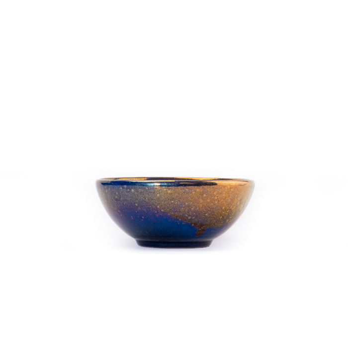 Small Bowl | Blue Fusion
Handcrafted small stoneware bowl ideal for serving dips, sauces, or individual soups