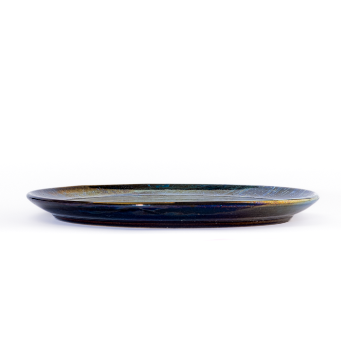 Artisanal ceramic large plate, ideal for main courses or appetizers