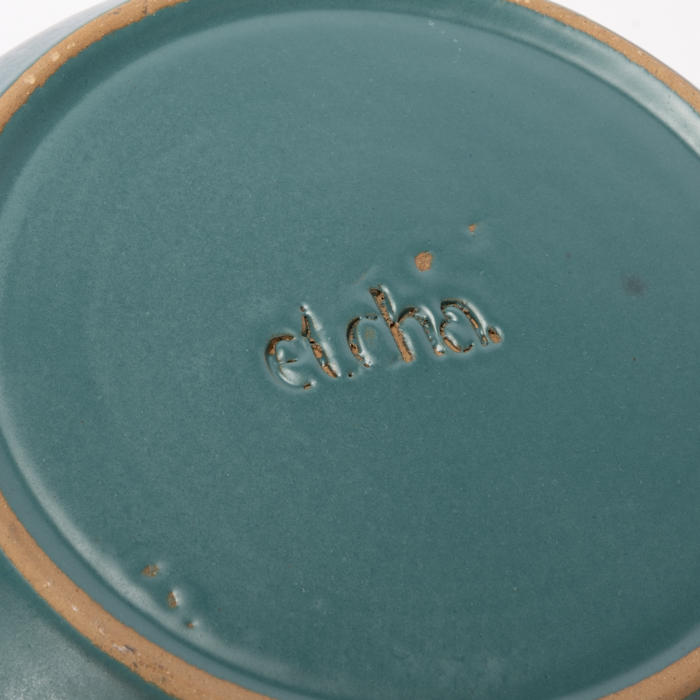 Salad Bowl | Green Fusion
Handcrafted stoneware salad bowl with textured surface and artisanal design