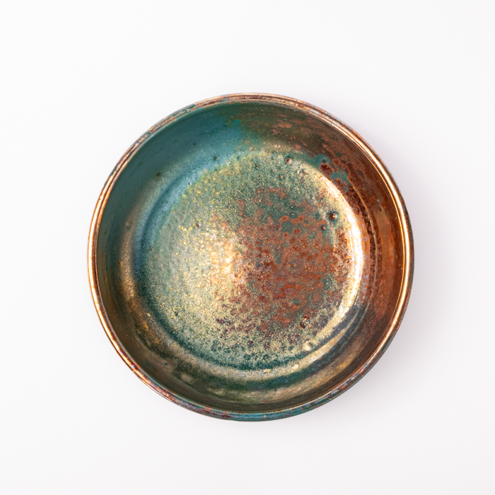 Salad Bowl | Green Fusion
Handcrafted stoneware salad bowl with textured surface and artisanal design