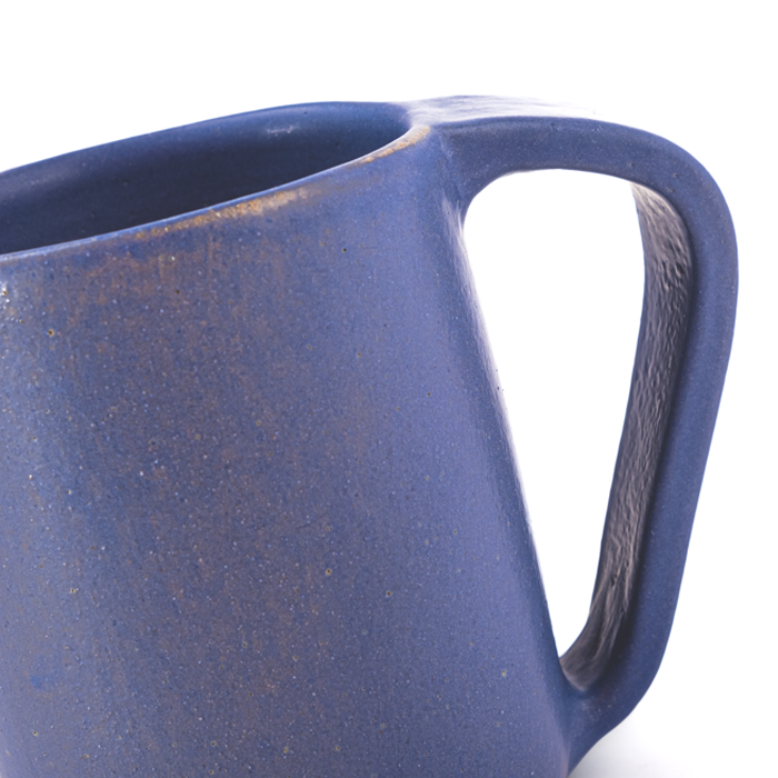 The Chic Mug | Blue Matte
Colorful ceramic Chic Mug designed for stylish sipping and mix-and-match table settings