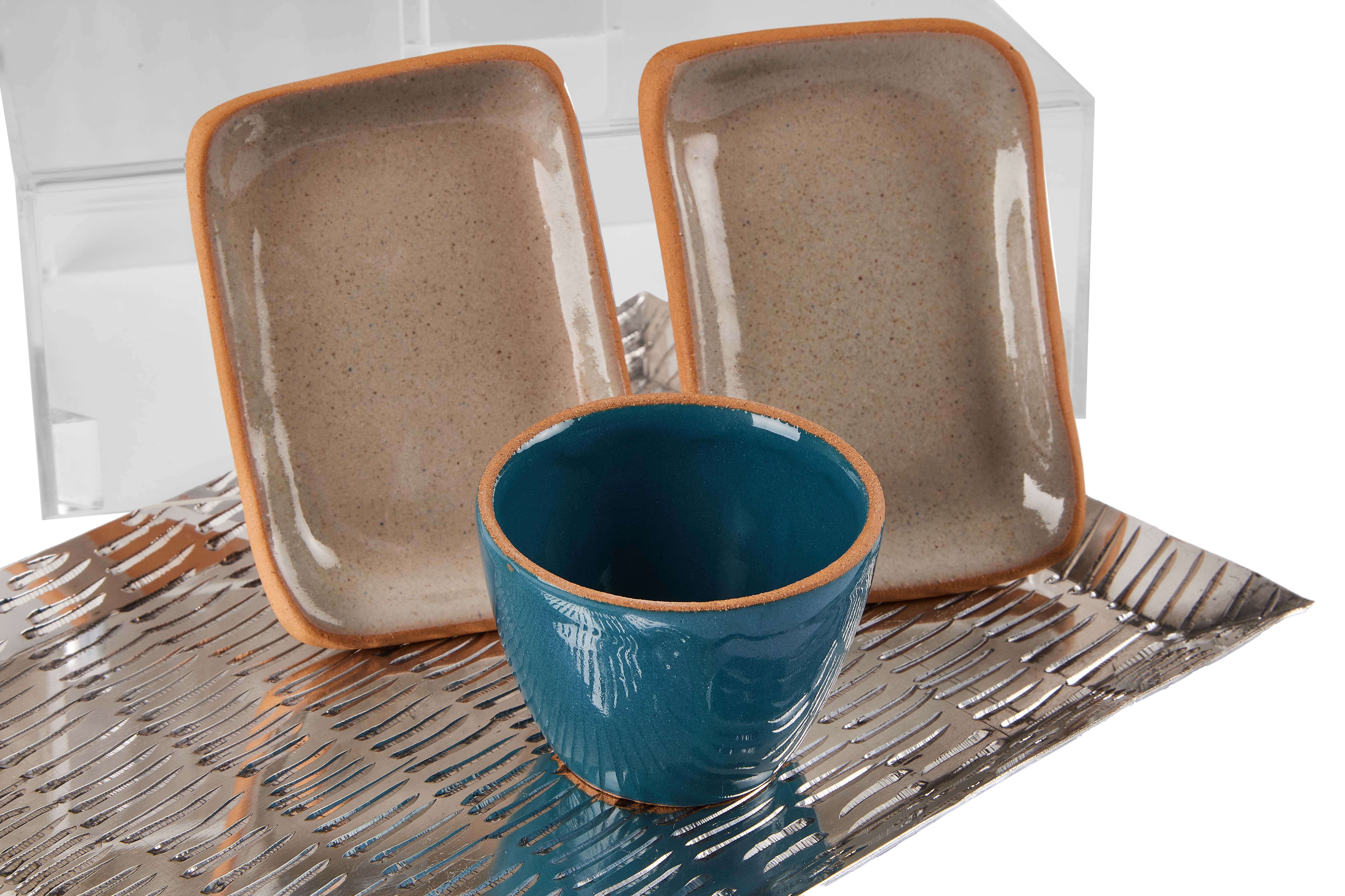 Platter Mania (3-in-1) | The L Edition
Platter Mania Deluxe Bundle with handcrafted stoneware platters, mini-bowls, aluminum trays, and plexiglass covers