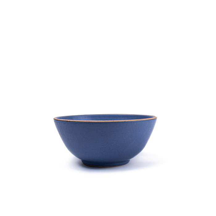 Small Bowl | Blue Matte
Handcrafted small stoneware bowl ideal for serving dips, sauces, or individual soups